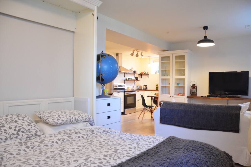 Well-appointed studio suite