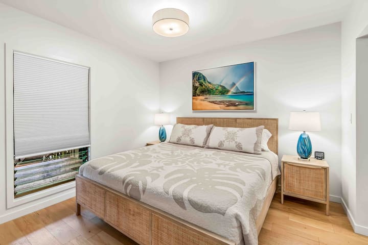 Panoramic luxury beachside condo in paradise A/C gallery image 2
