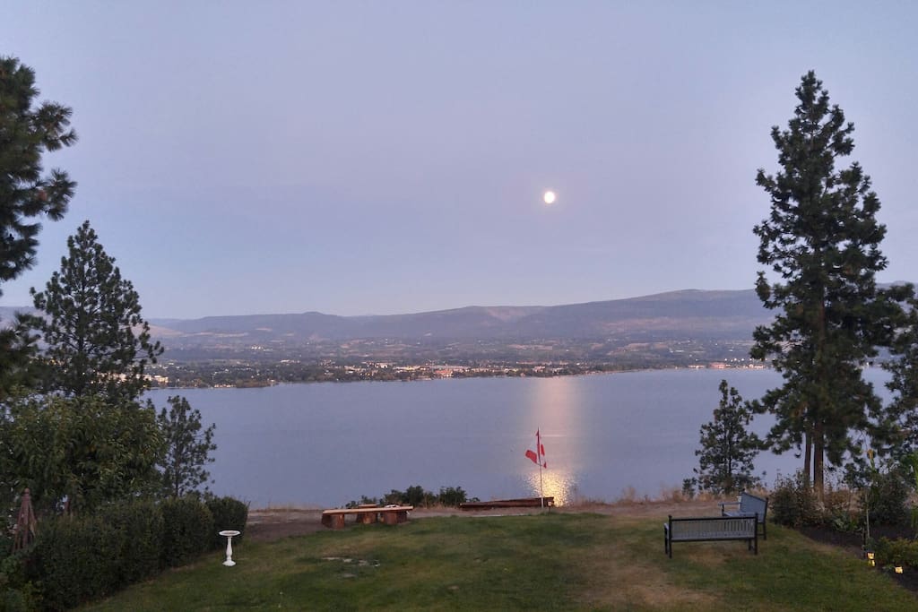 Moon rise over the Lake from your suite