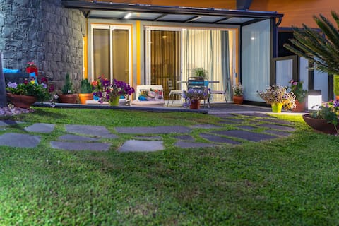 Top Airbnb: Zeza´s Garden in Calheta