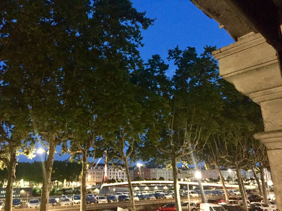 Vue du salon ... sur la Saône