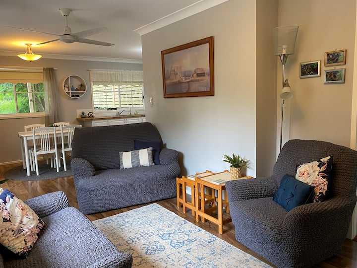 Cumnock Cottage - The Oaks