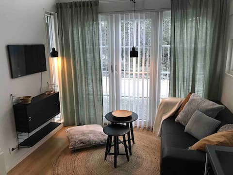 Top Airbnb: Attefallshus near the ski slopes! in Berg