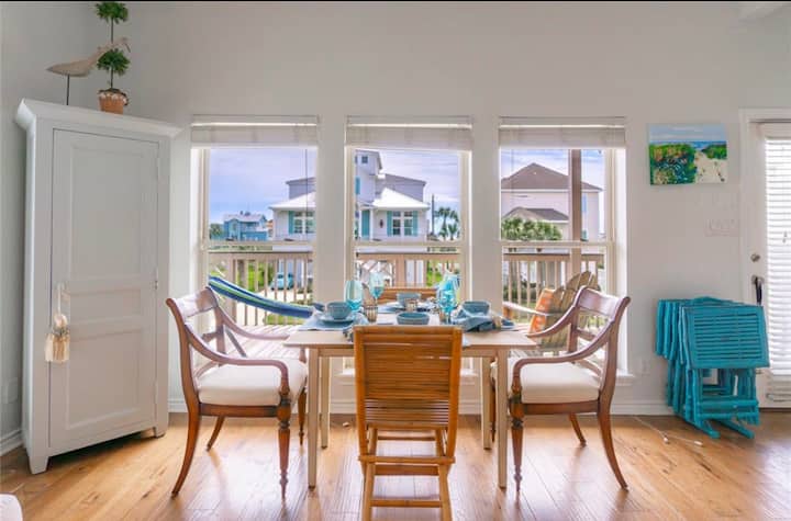 Beach Retreat: Decks & Beach Views - Galveston, TX