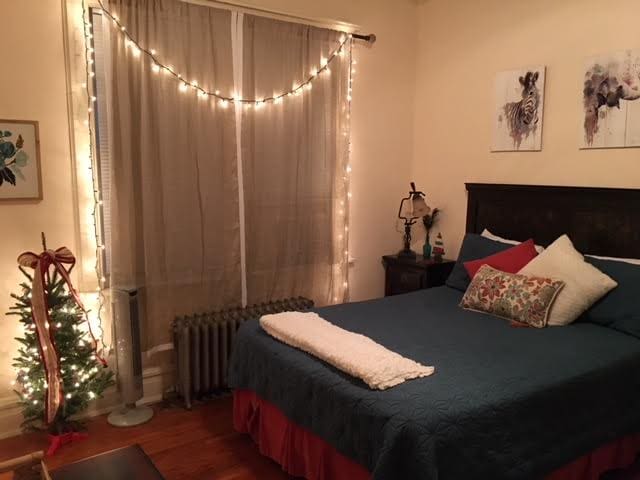 Private Room in Adorable Midtown House!
