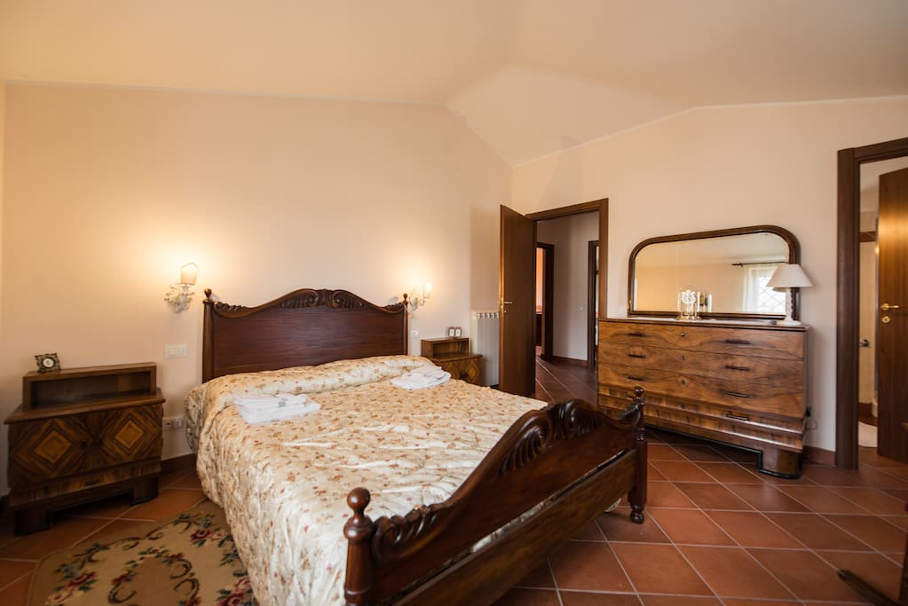 Camera da letto con bagno 2 (bedroom with bathroom)