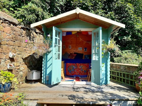 Simple  Summerhouse ideal for cyclists and walkers