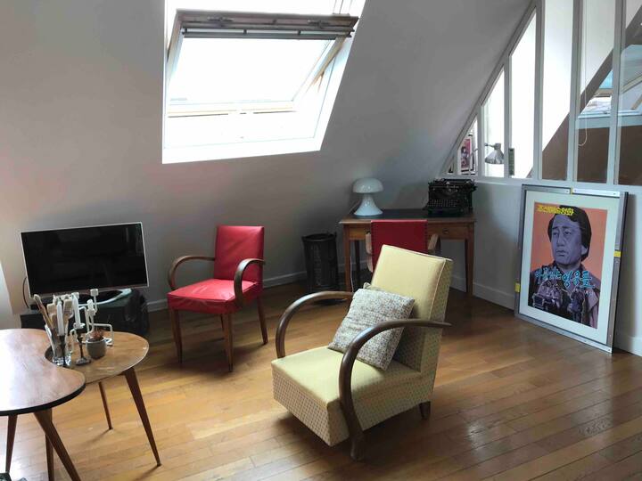 An artist's apartment in the heart of Paris.