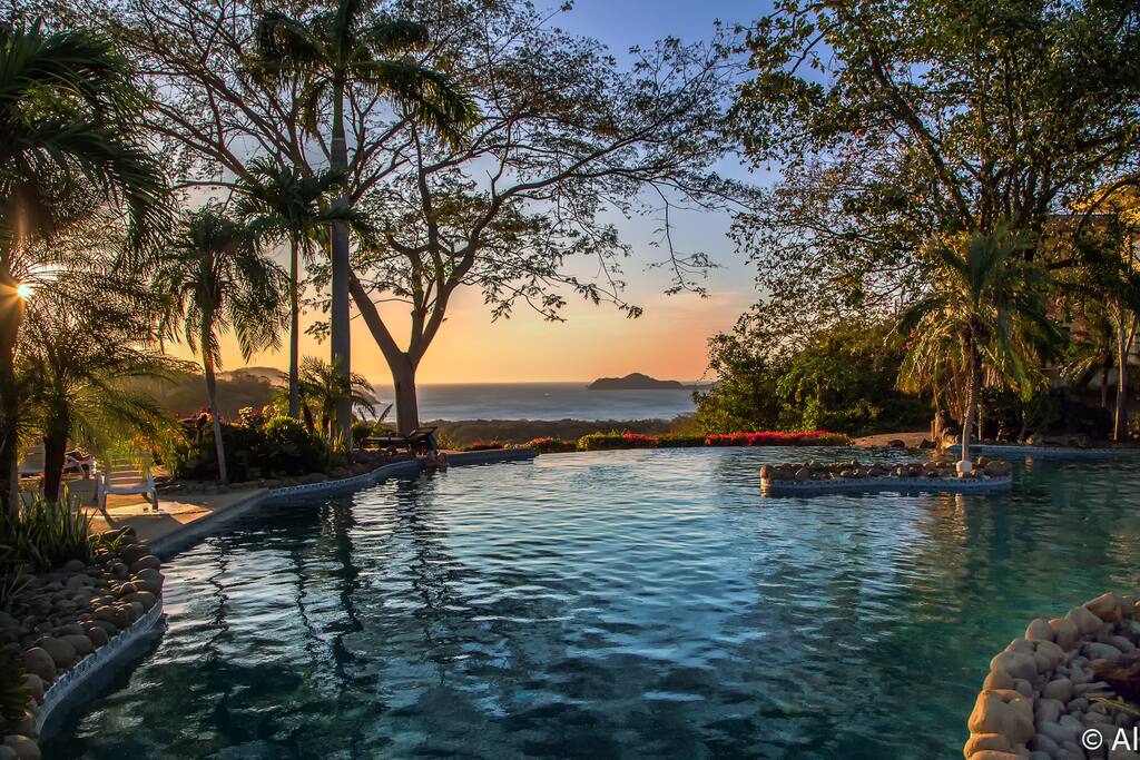 Casa Vistas Del Pacifico 2 B&B As seen on HGTV Bed and breakfasts for