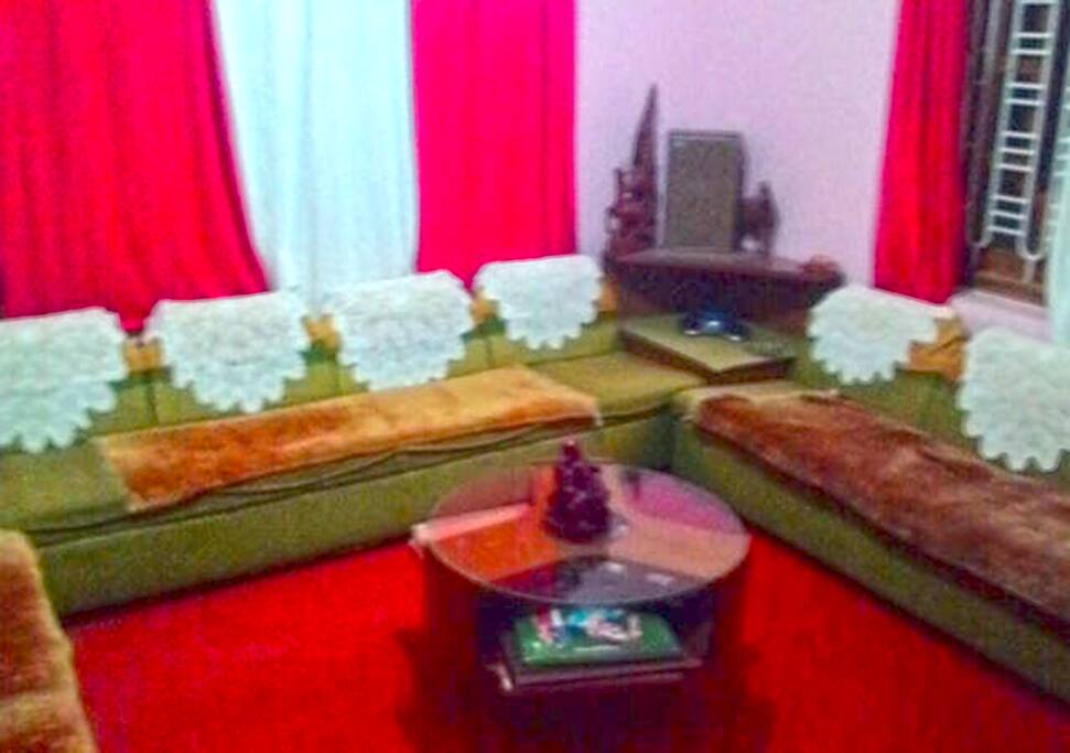 Lounge to Read Books