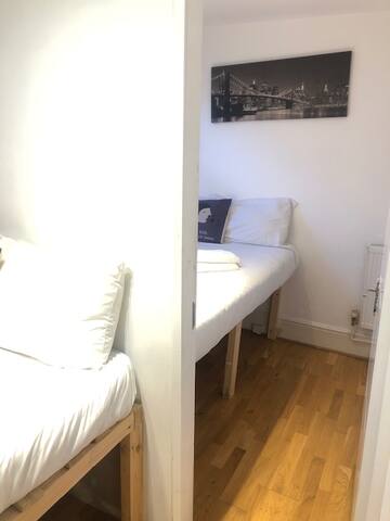 7 room flat (C) Mayfair / Green Park gallery image 5