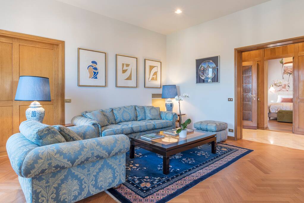 living room in common
