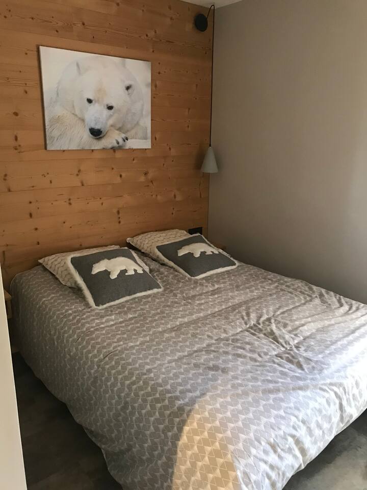 Dhomë gjumi 1 me 1 krevat dopio