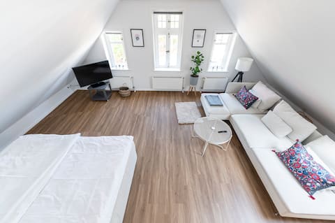 Apt. 6 Apartment zur Andreaskirche - 24h Check-In