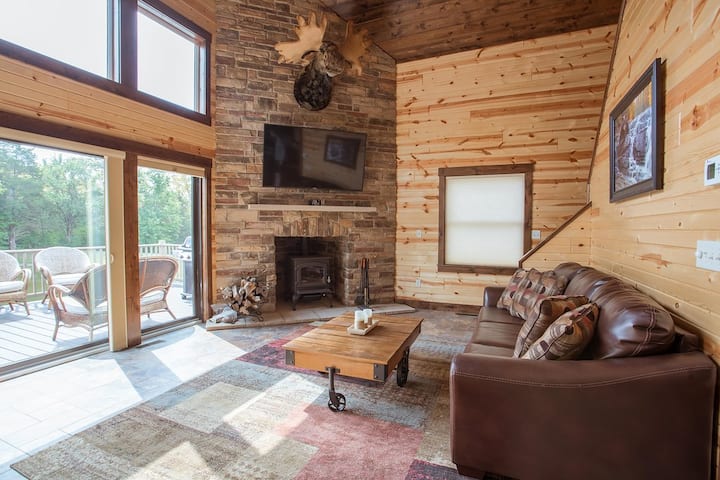 Moose Cabin at Hidden Acres