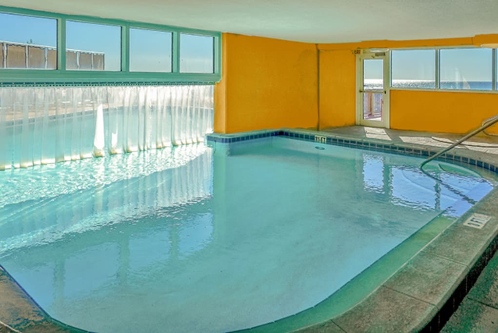 Pool,Resort,Swimming Pool,Water,Spa