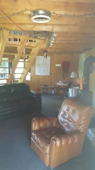 The living area next to the kitchen offers a leather lounger (I've fallen asleep here) and a leather couch, not a bad sleeping spot either
