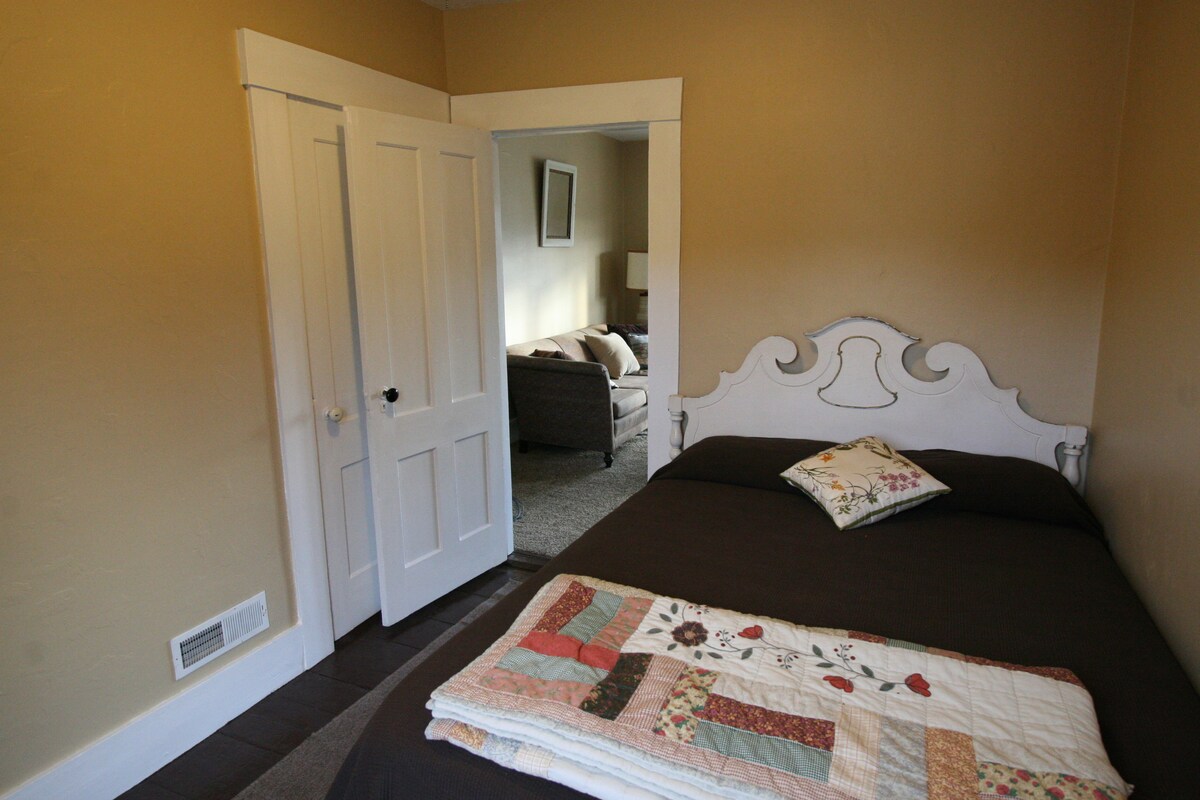 Deuxième chambre - Lit Queen Size, lumineux et ensoleillé