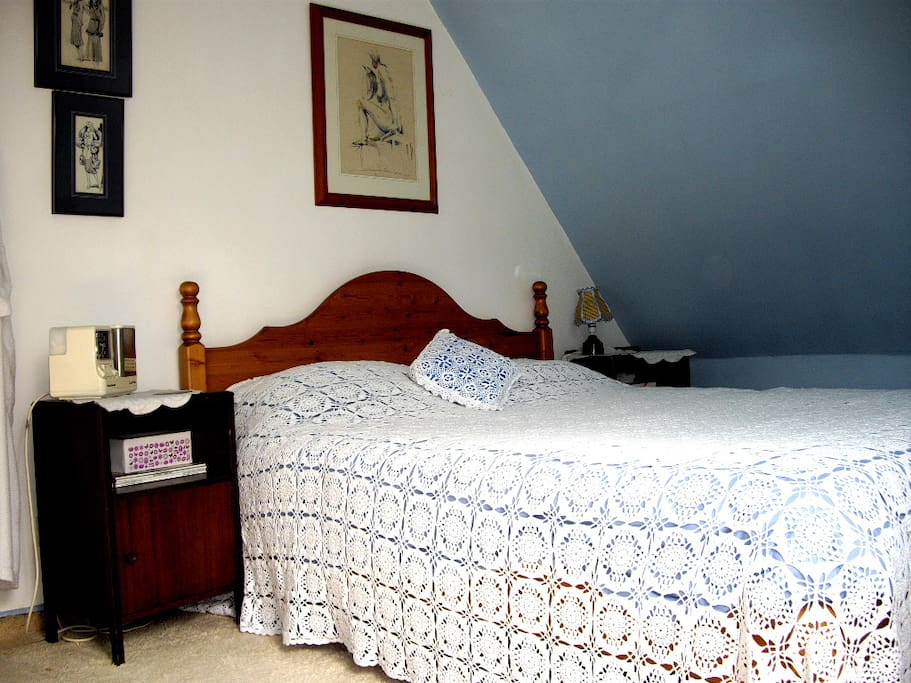 Double bedroom with views towards the village