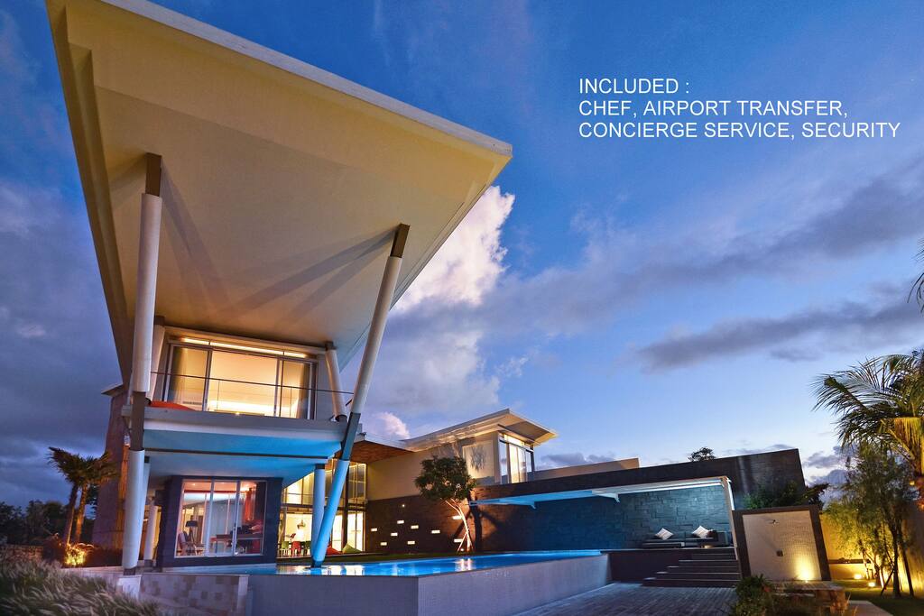 Villa Blue Lagoon at Balangan beach, South Bali, Ocean view and Chef. Overview.