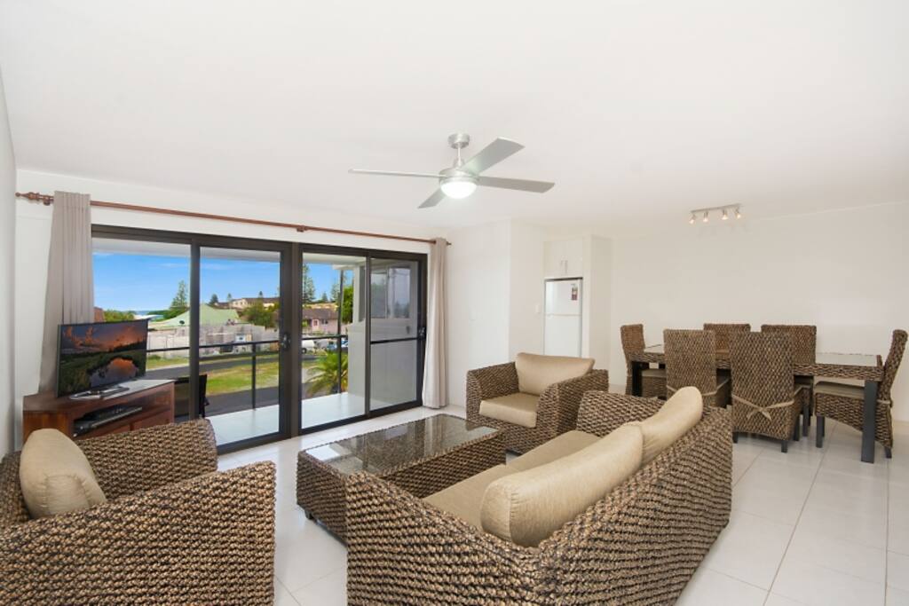 Huge lounge area with views over the hinterland