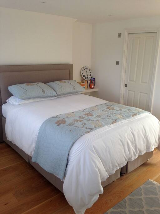 Master ensuite loft retreat on its own upstairs level