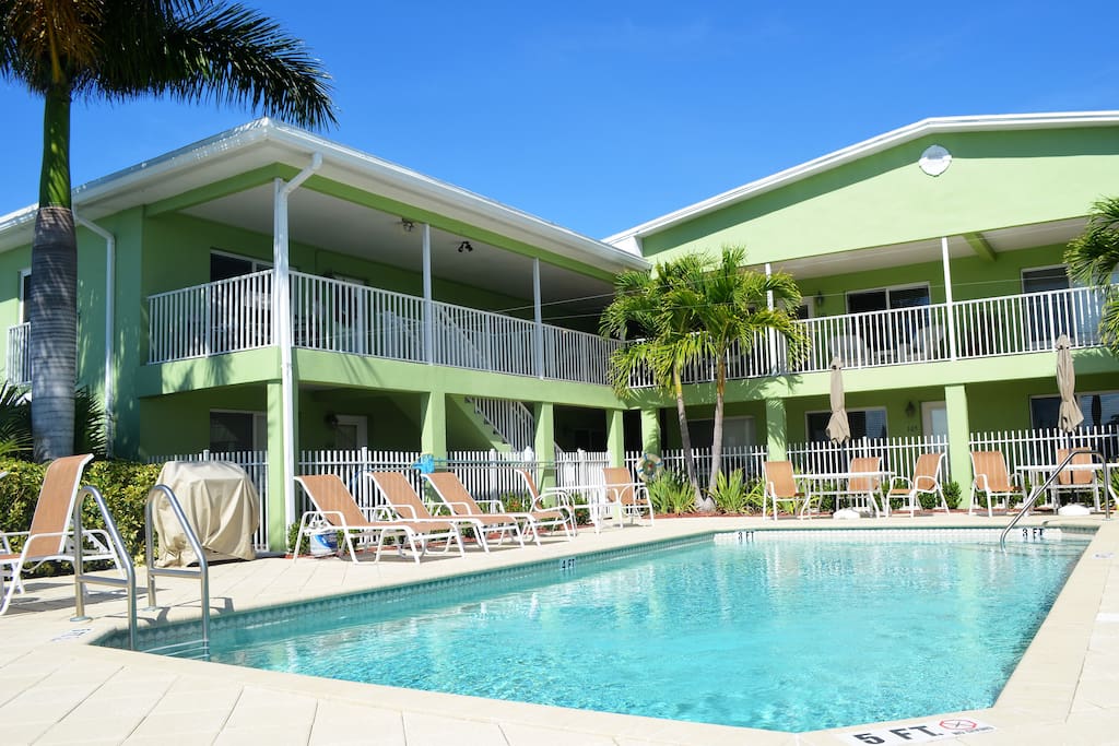 Intercoastal front pool