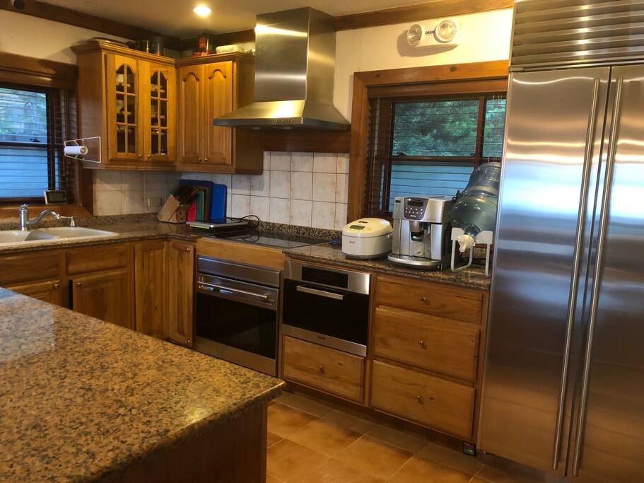 Modern Kitchen With Miele' Steamer, Oven & Sub Zero Ref