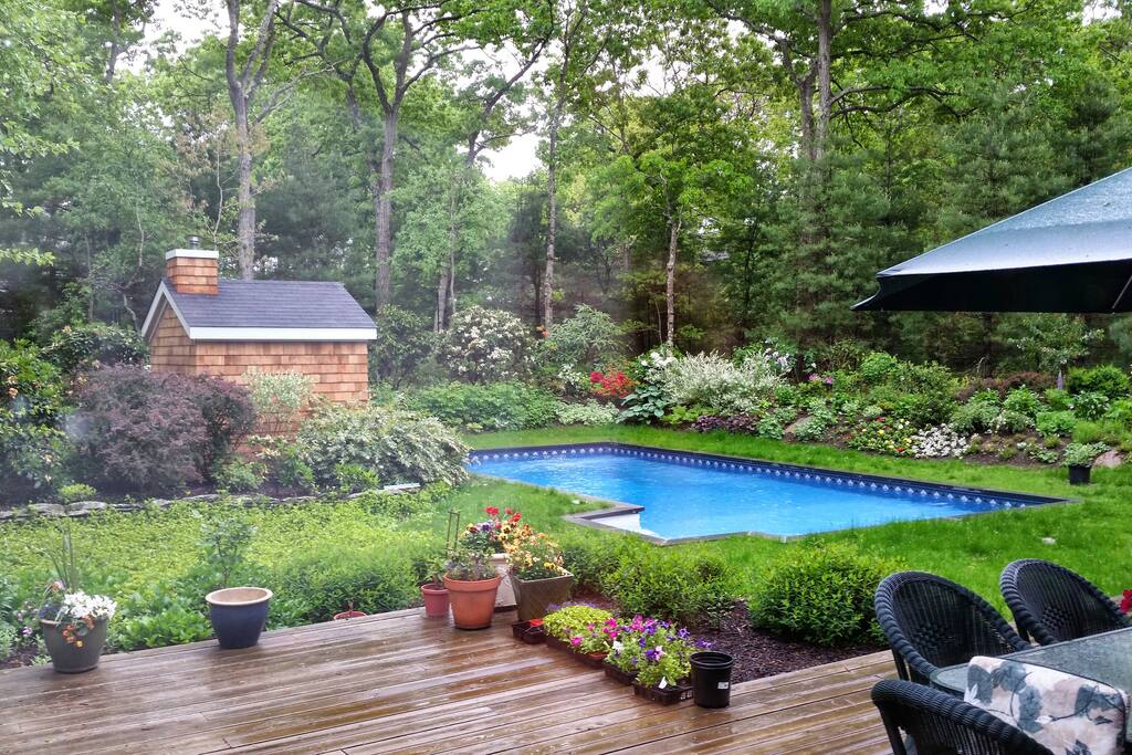 Overview of Deck, Garden & Pool
