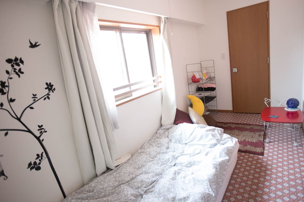 Clean and simple room.