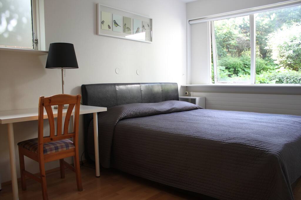 master bed room
