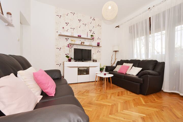 Online Croatia managed Airbnb listing 1