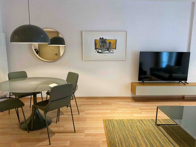 Modern 2BR Flat /Private Garden, 2 Baths, 70m2 gallery image 3