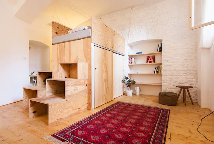 Basement studio in the very centre