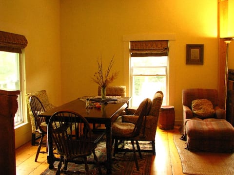 Graduation Weekends/Sparkling River, Village Charm