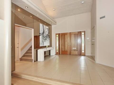 Luxury contemporary house in Livingston