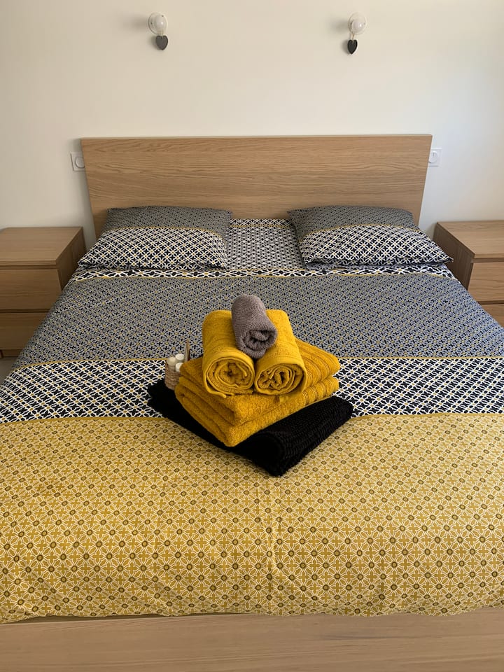 Dimenzije : 160 x 200