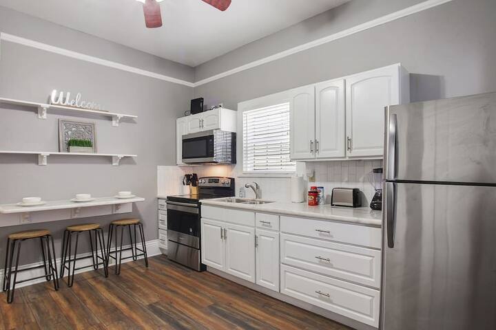 *45% OFF*Perfect Modern/Uptown NOLA Getaway! gallery image 4