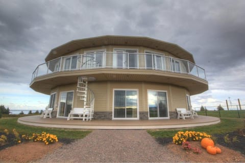 Canada's Rotating House, Suites, & Tours (Condo 2)