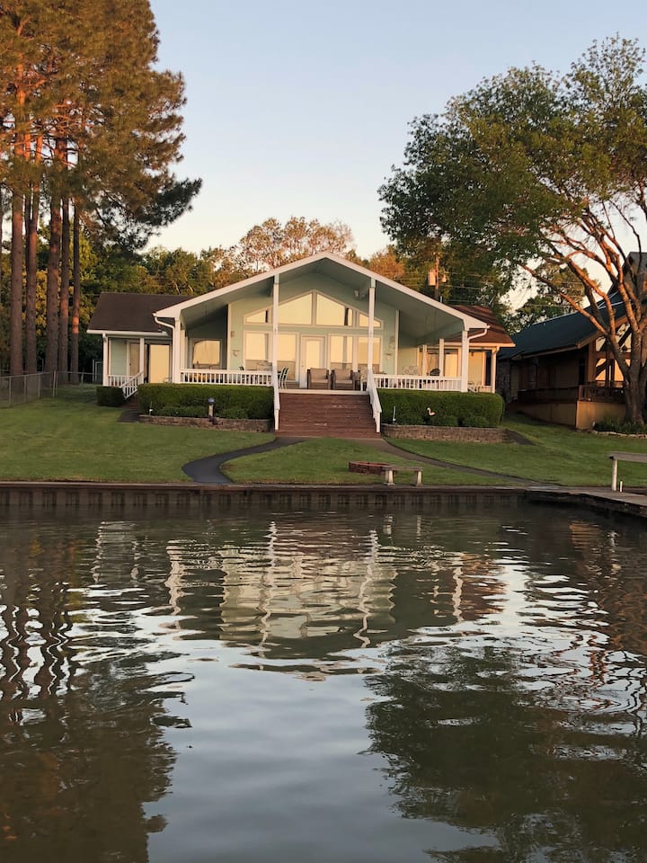 Vida Loca Cottage - Log Cabin
