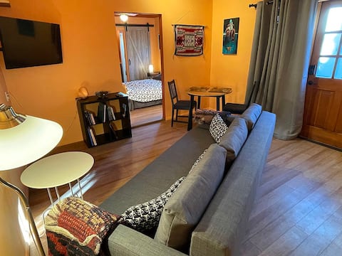 Cozy all new Studio close to Red Rock Crossing