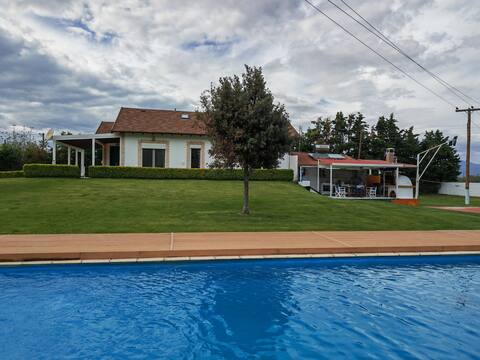 Villa with Pool Mountain View