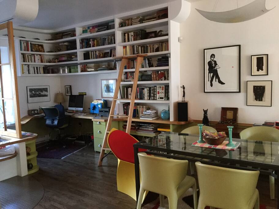 Bureau, bibliothèque et salle à manger