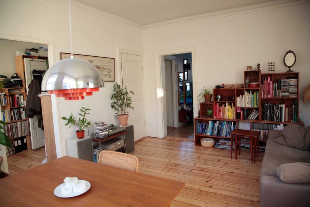 Living Room 3 - door to bedroom