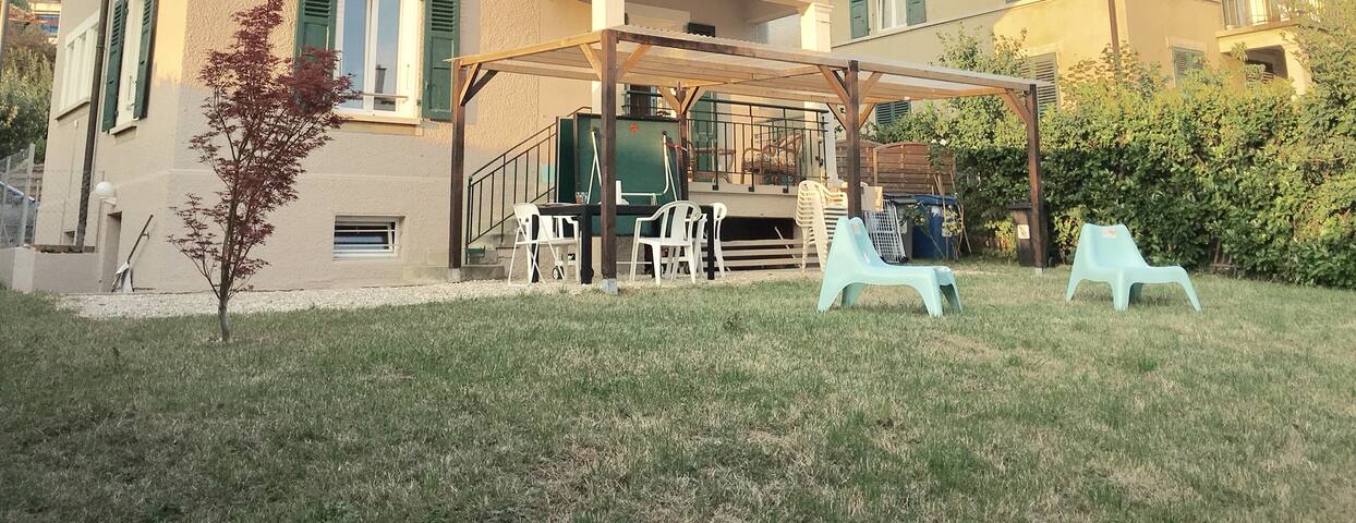 070 Apart. 1 min from Lausanne & Parking & Terrace