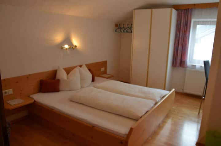 ห้องเตียงใหญ่ (Double room)