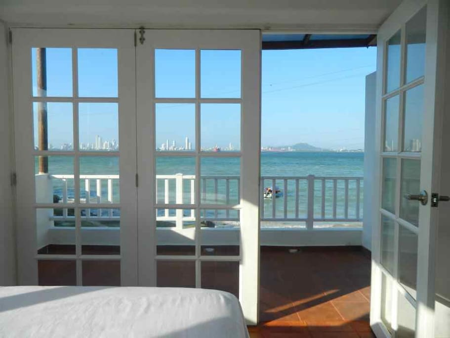 Oceanfront Balcony! An amazing way to wake up!