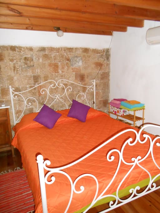la camera da letto sul soppalco