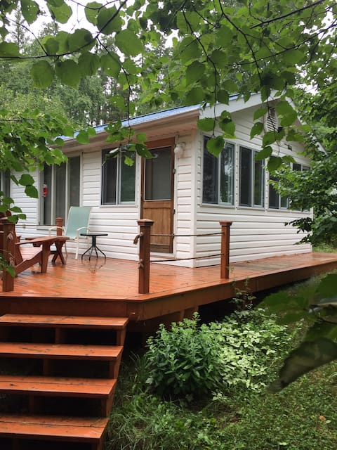 Cozy bright cottage on Mattagami Lake