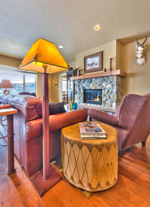Utah Lodging / TR 90 / Main Level / Living